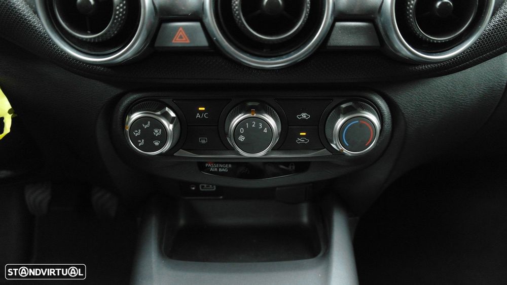 Nissan Juke 1.0 DIG-T N-Connecta - 31