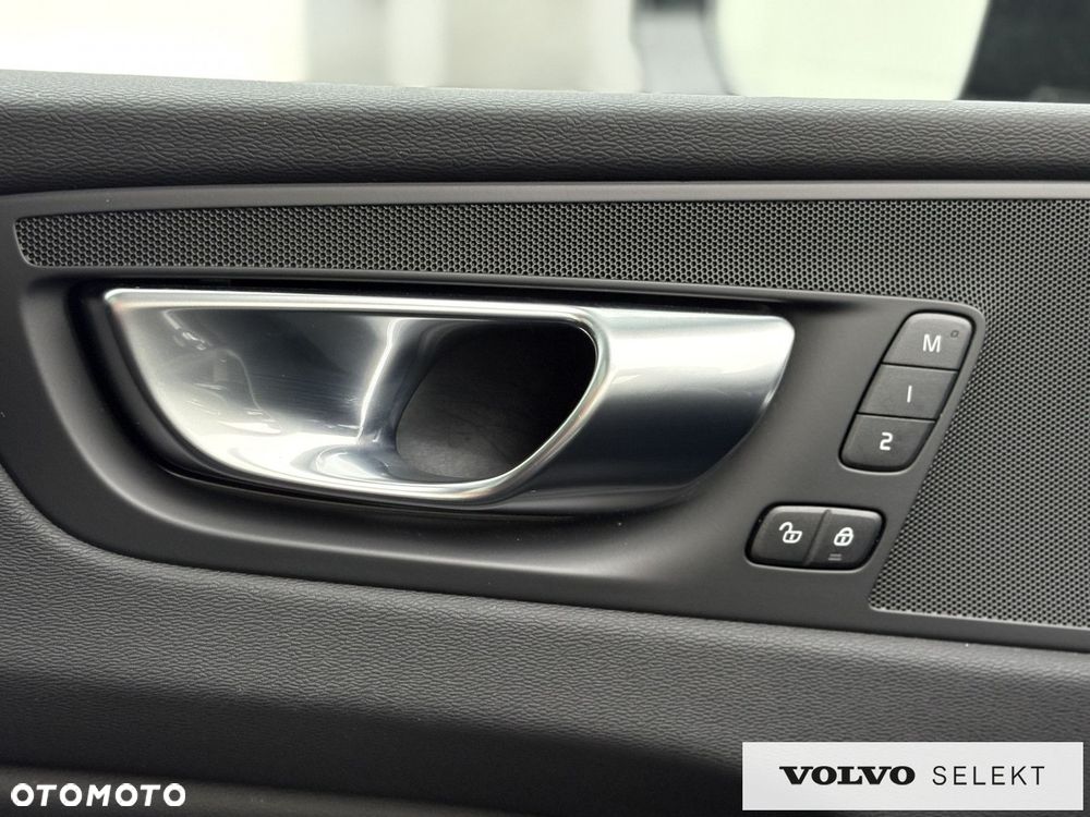 Volvo XC 60 - 38