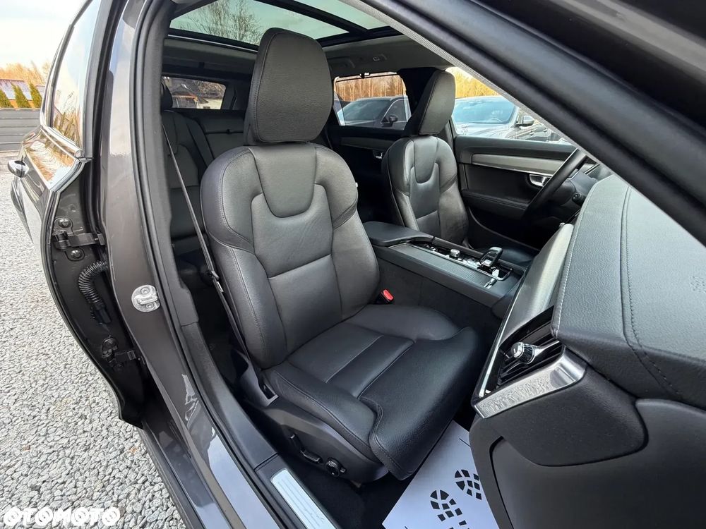 Volvo V90 Cross Country B5 D AWD Ultimate - 34