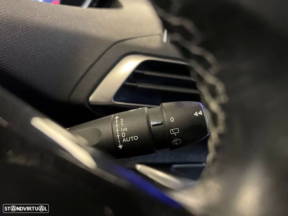 Peugeot 3008 1.2 PureTech Allure Pack - 30