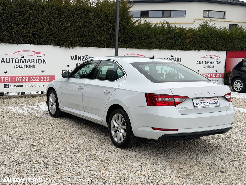 Skoda Superb 2.0 TDI DSG Essence - 17