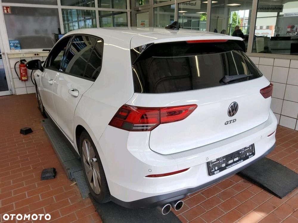 Volkswagen Golf 2.0 TDI GTD DSG - 4