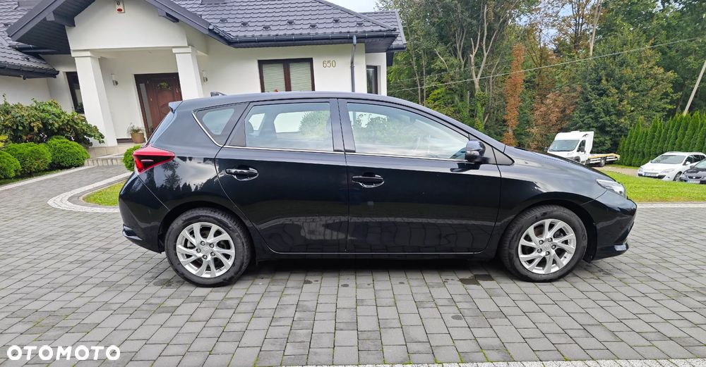 Toyota Auris 1.2 Turbo Design Edition - 6