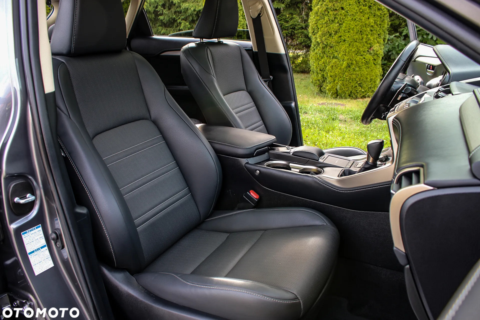Lexus NX 350h Prestige AWD - 18