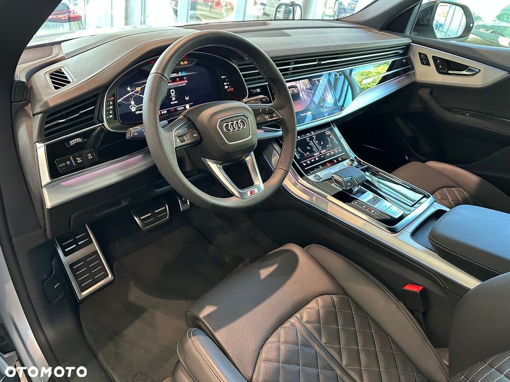 Audi Q8 - 9