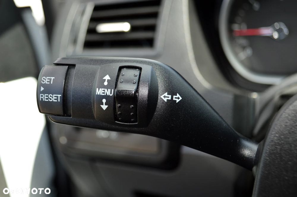 Ford Kuga 2.0 TDCi 4x4 Titanium - 29
