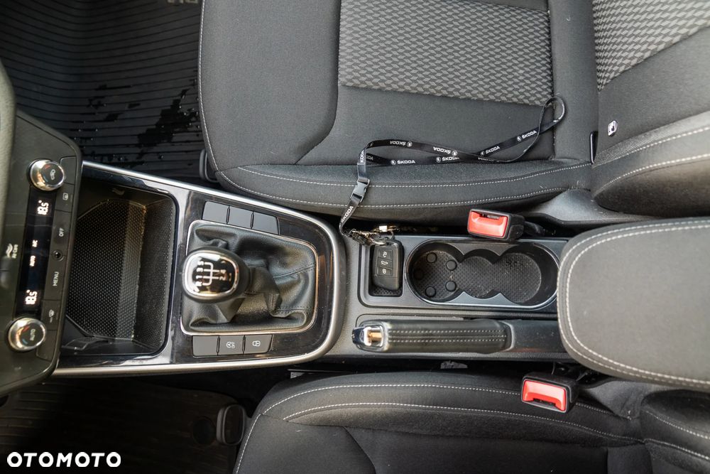 Skoda Fabia 1.0 TSI Ambition Plus - 26