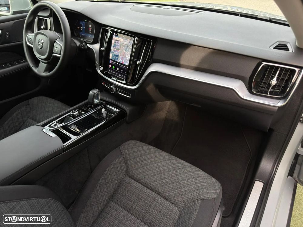 Volvo V60 2.0 T6 AWD TE Essential - 18