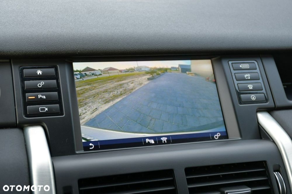 Land Rover Discovery Sport 2.0 eD4 HSE Luxury - 25