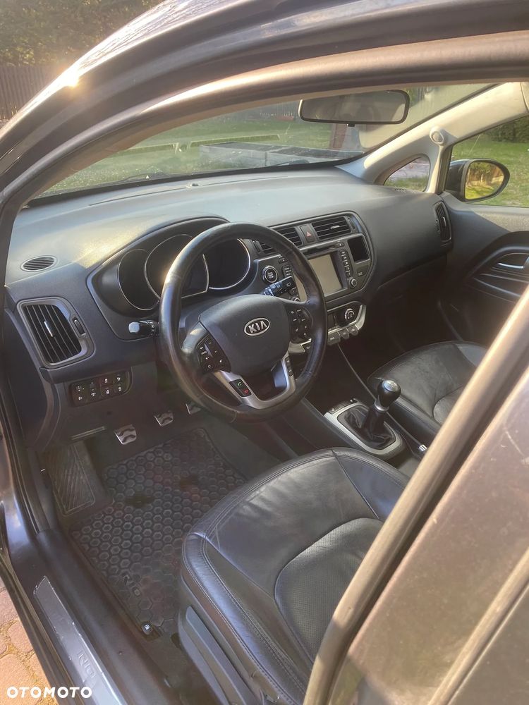 Kia Rio 1.2 Dream Team Edition - 17