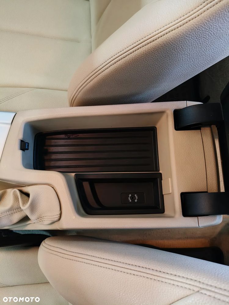 BMW Seria 3 316d - 10