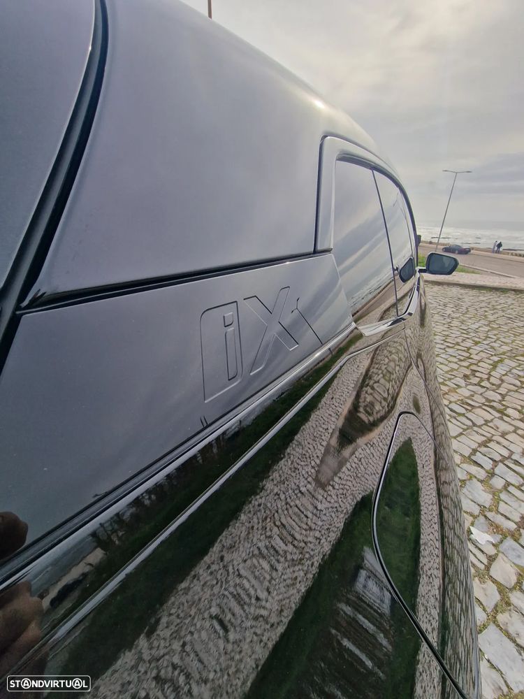 BMW iX xDrive45 - 48