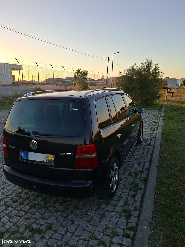VW Touran 2.0 TDI Highline EC 7L - 6