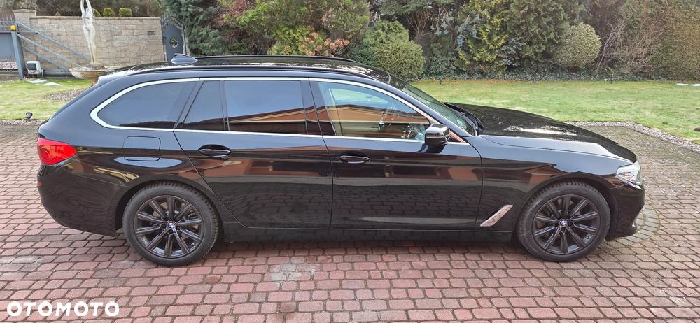 BMW Seria 5 520d Luxury Line - 11