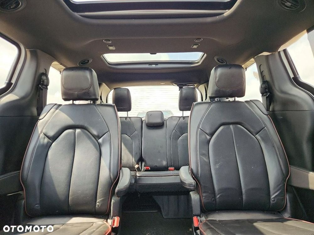 Chrysler Pacifica - 9