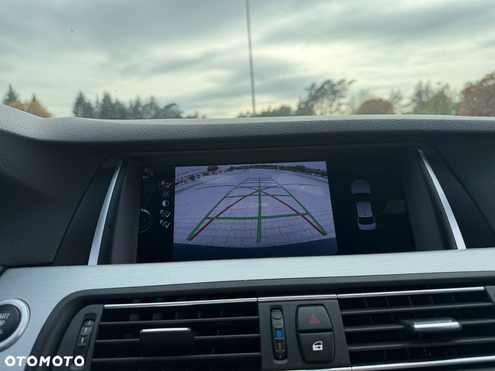 BMW Seria 5 525d - 30