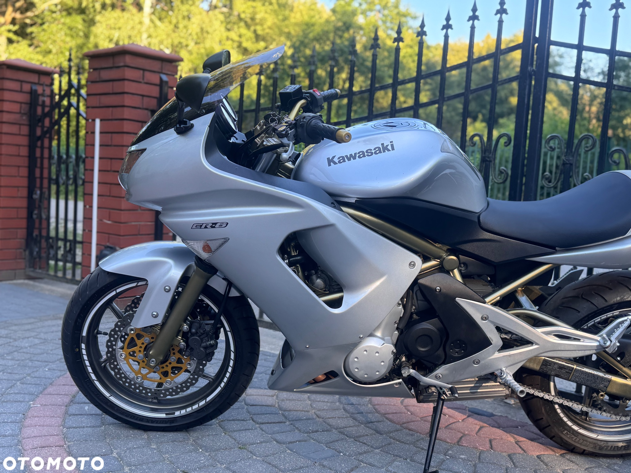 Kawasaki ER - 19