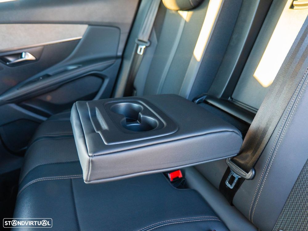 Peugeot 3008 1.6 Hybrid GT Pack e-EAT8 - 25