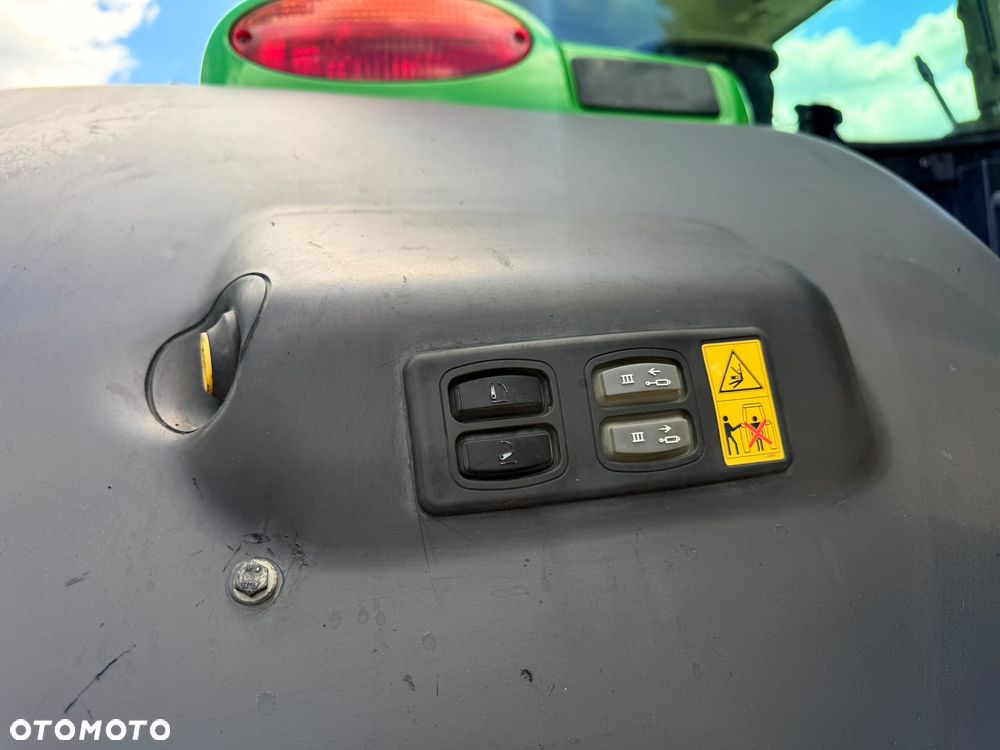 John Deere 6210R - 10