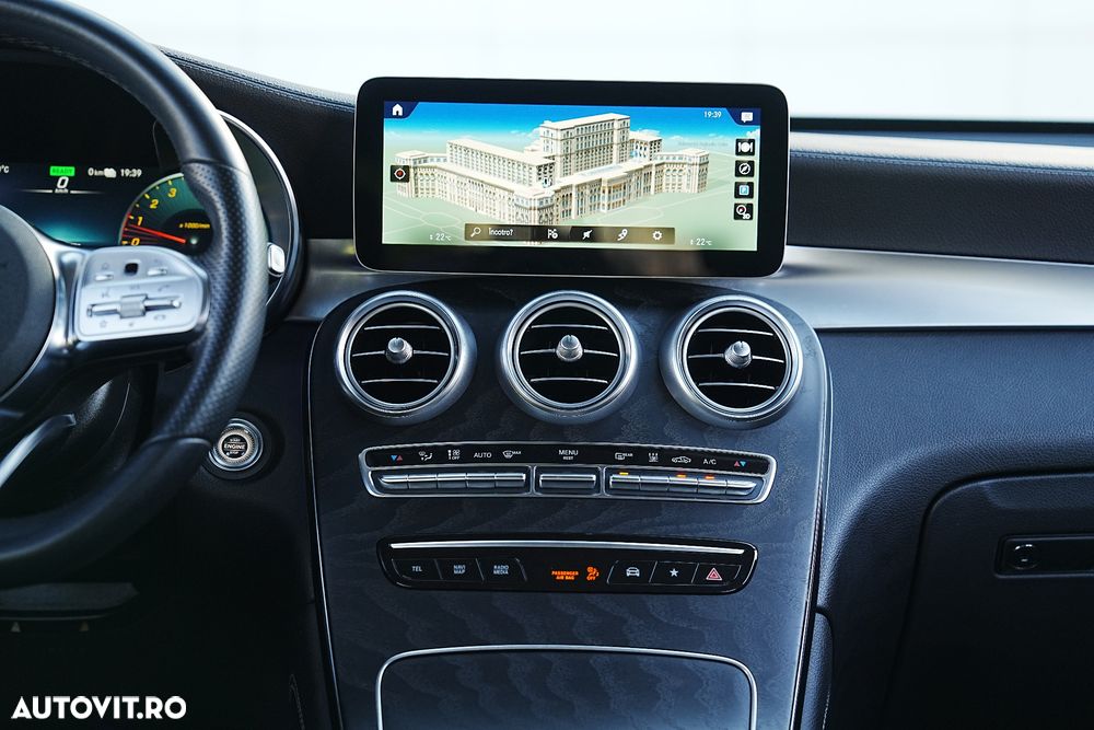 Mercedes-Benz GLC 300 e 4Matic 9G-TRONIC - 27