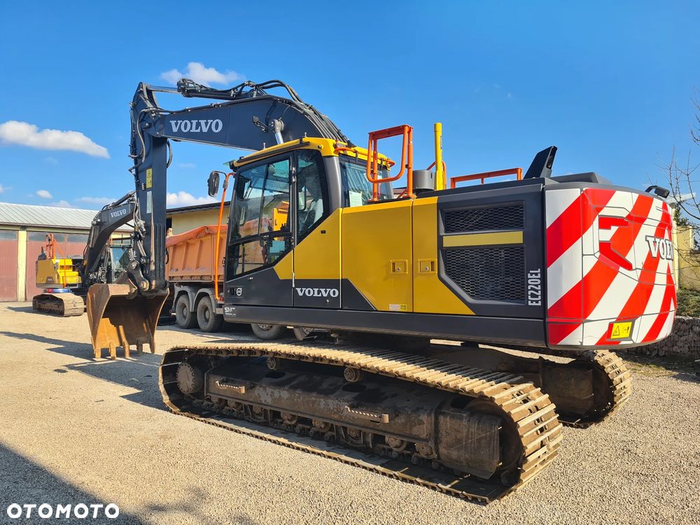 Volvo EC 220 EL - 3