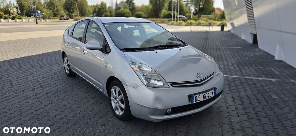 Toyota Prius 1.5 VVT-i Sol - 2