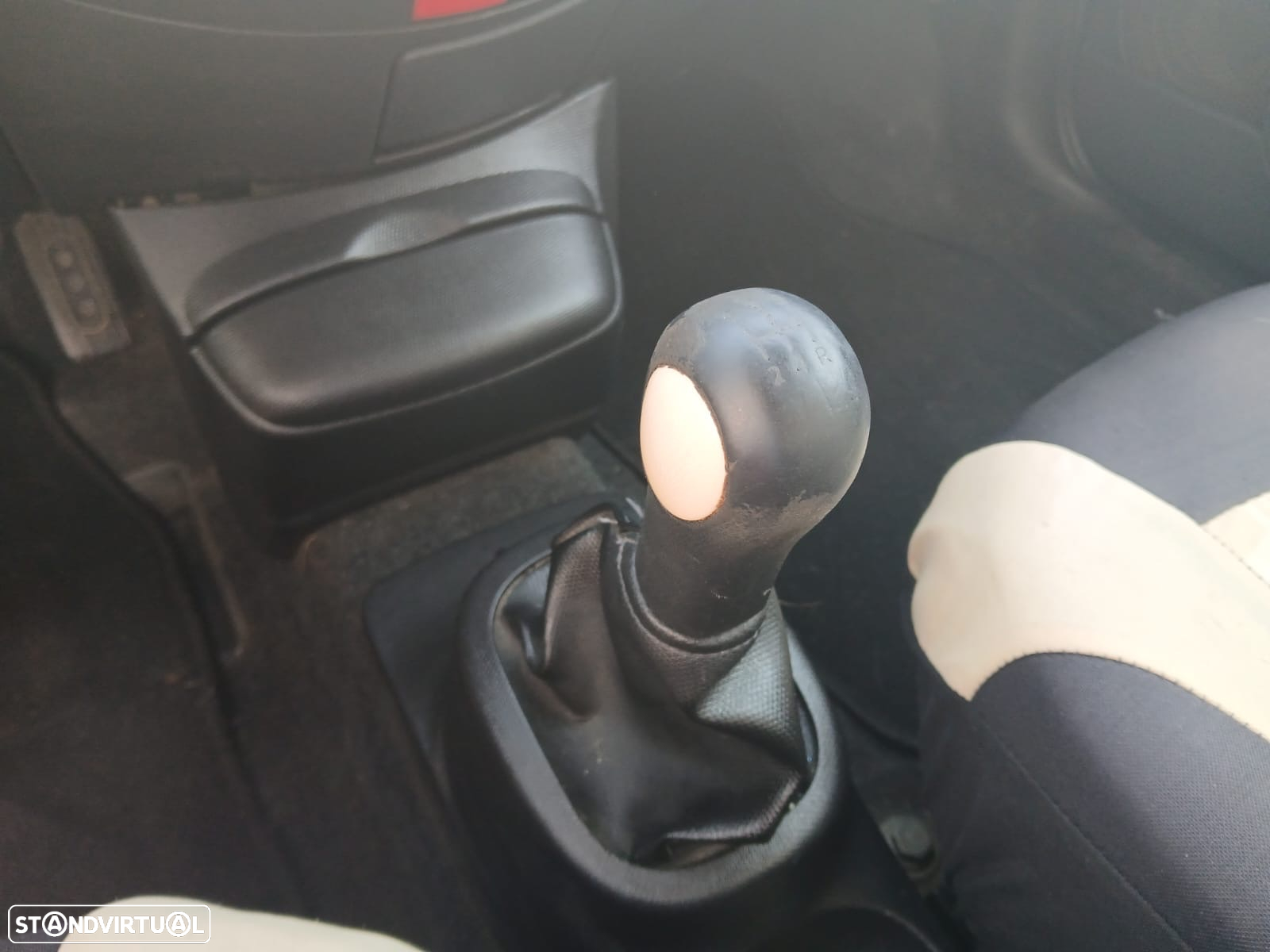 Nissan Micra 1.0 Emotion AC - 10