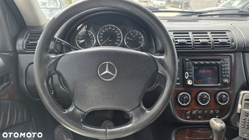 Mercedes-Benz ML - 16