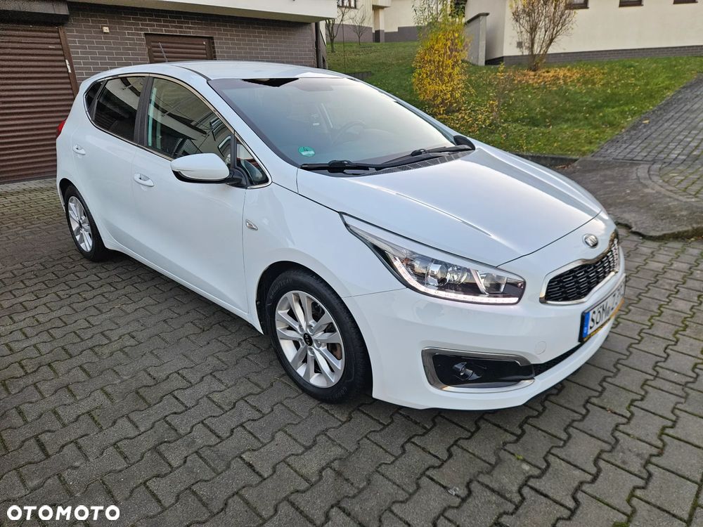 Kia Ceed 1.4 CVVT Dream Team Edition - 14