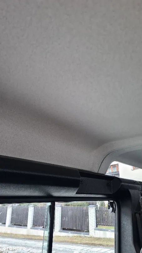 Land Rover Defender 110 2.4 TD4 E - 27