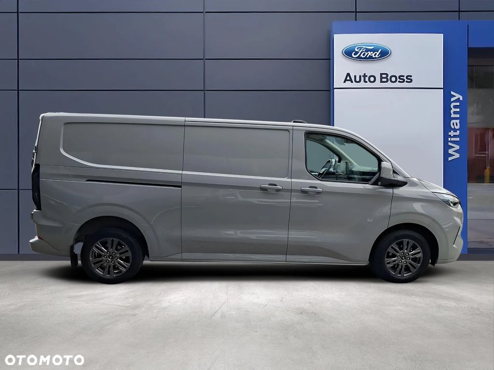 Ford CUSTOM - 6