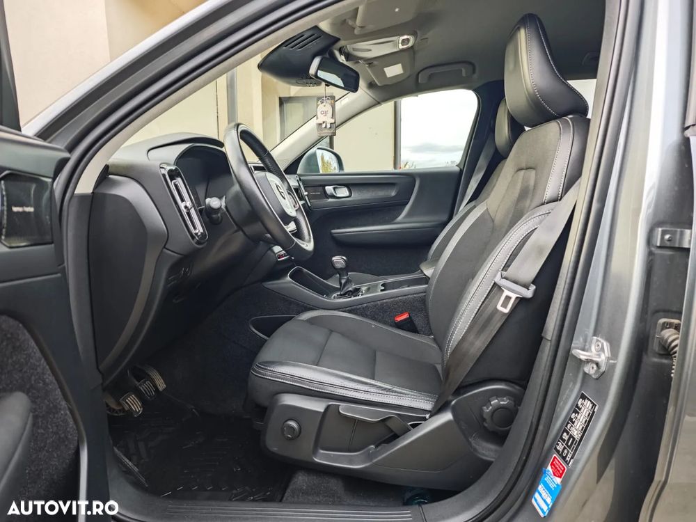 Volvo XC 40 D3 AWD Momentum - 25