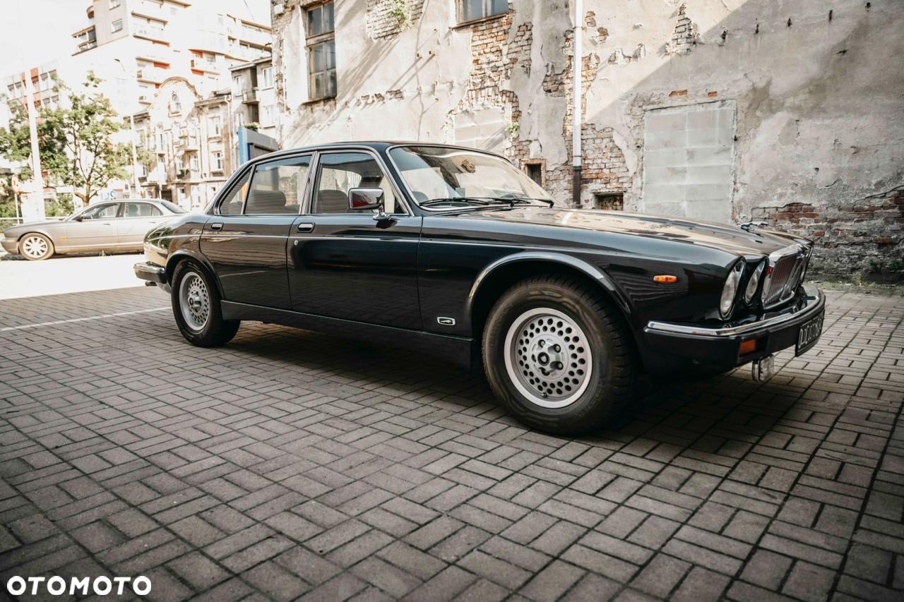Jaguar XJ XJ12 6.0i - 3