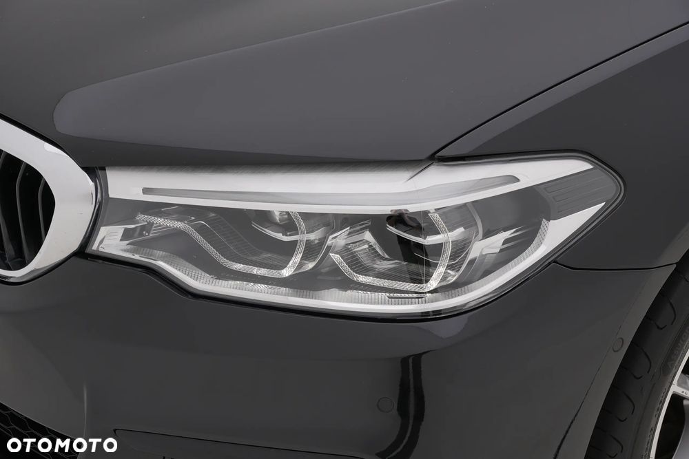 BMW Seria 5 520d xDrive M Sport Edition - 27
