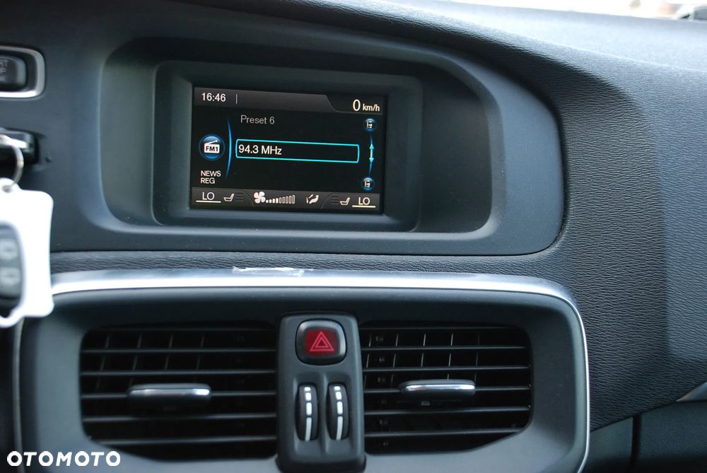 Volvo V40 T2 - 18