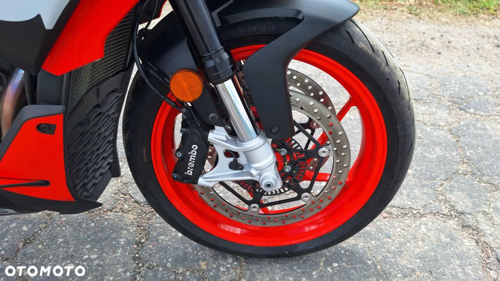 Aprilia Tuono - 6