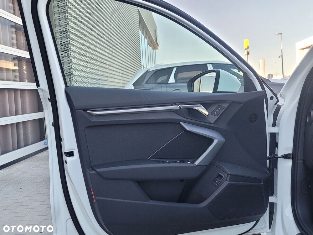 Audi A3 Sportback - 13