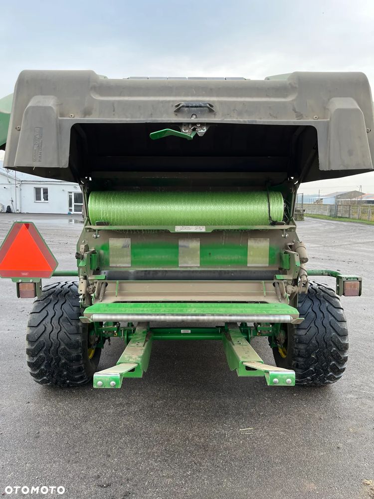 John Deere V451M - 4