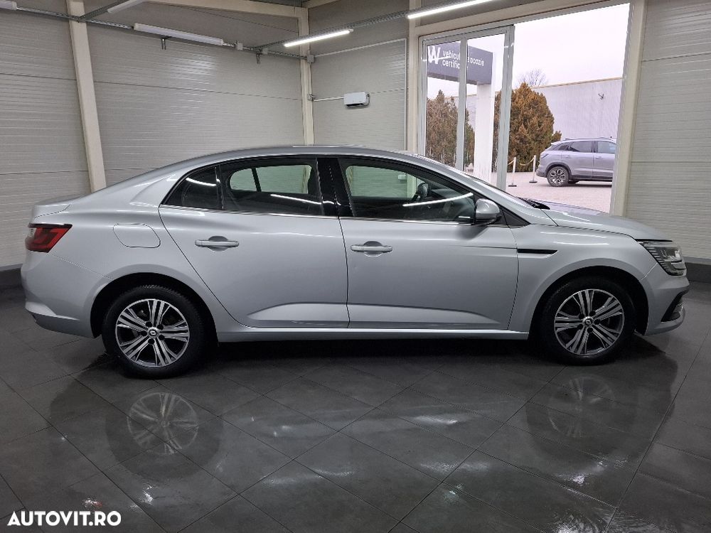 Renault Megane TCE 140 Equilibre - 9