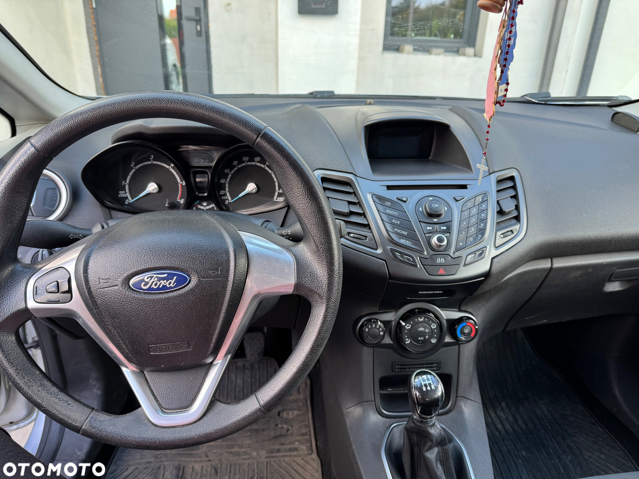Ford Fiesta 1.5 TDCi Ambiente - 8
