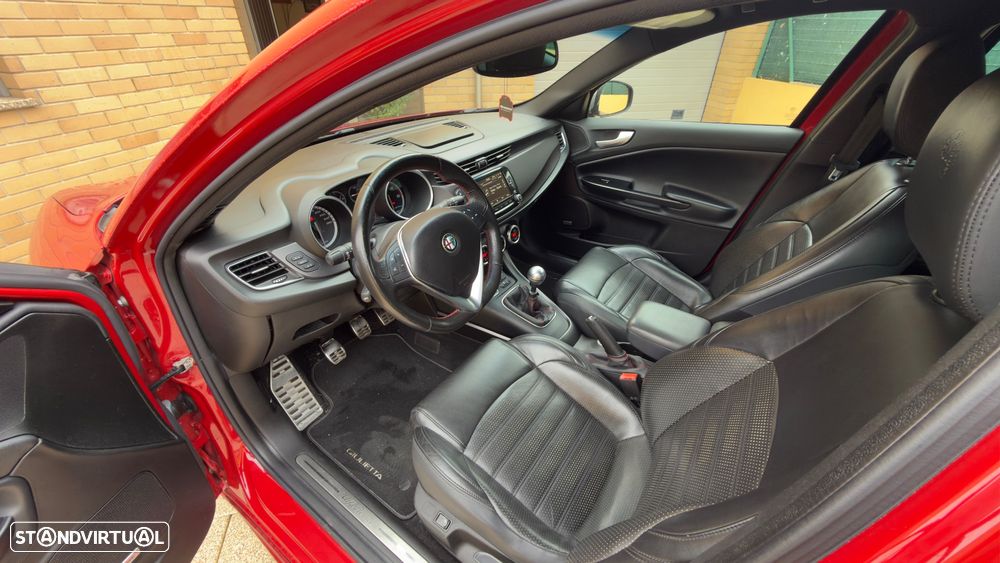 Alfa Romeo Giulietta 2.0 JTDM Trofeo - 6