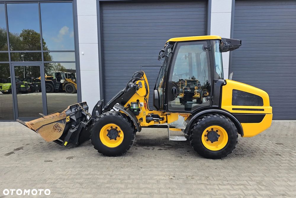 JCB 407 AGRI 2022r - 6