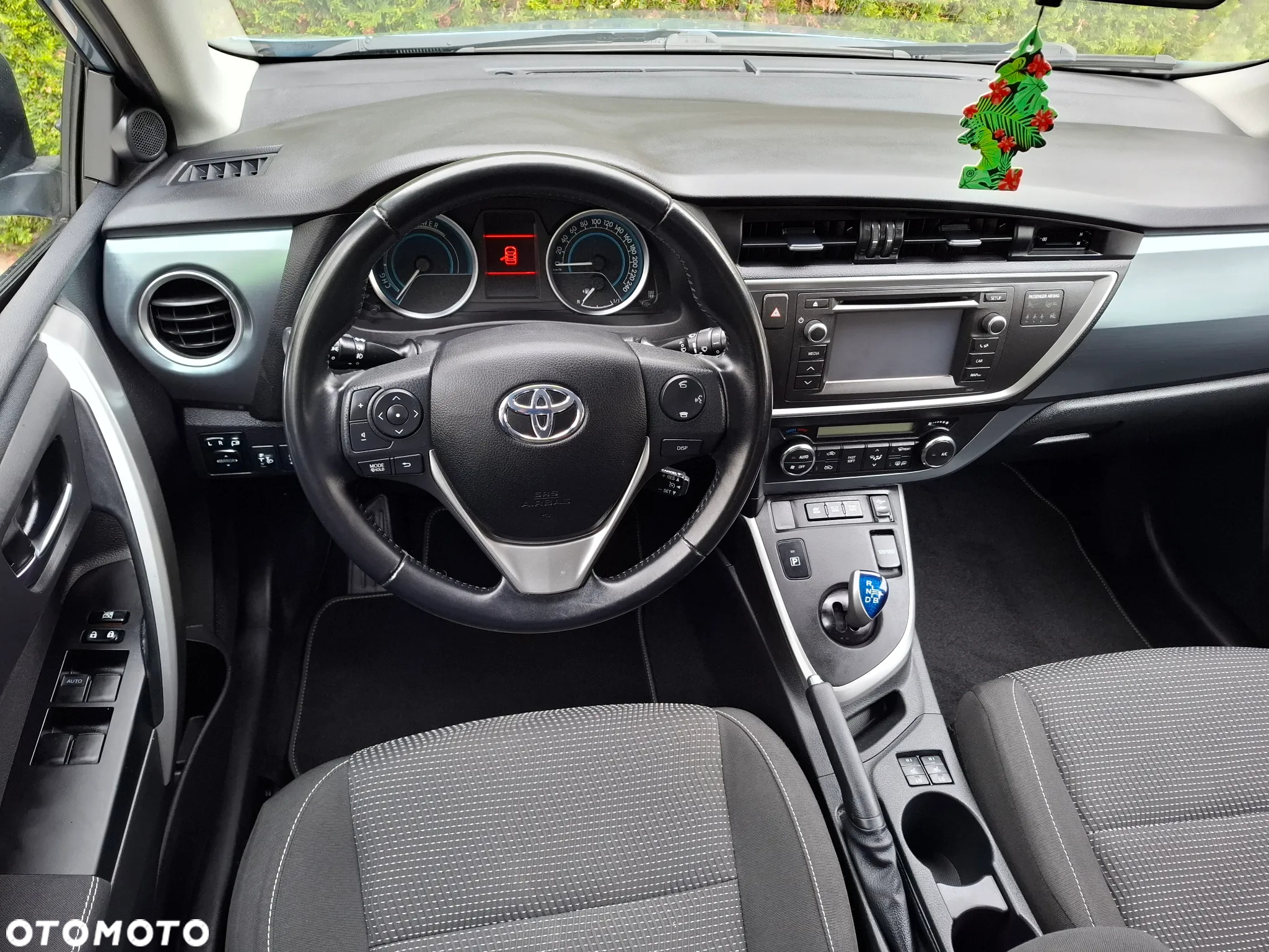Toyota Auris - 10