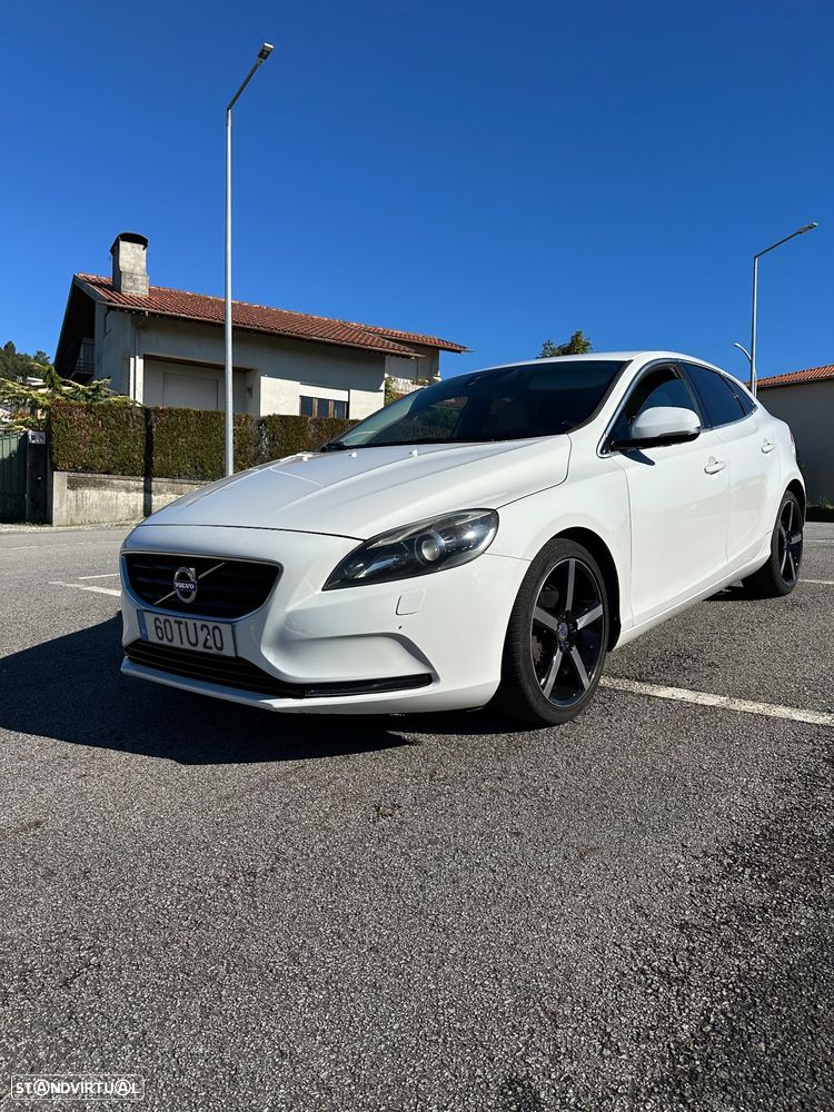 Volvo V40 D2 Momentum - 8