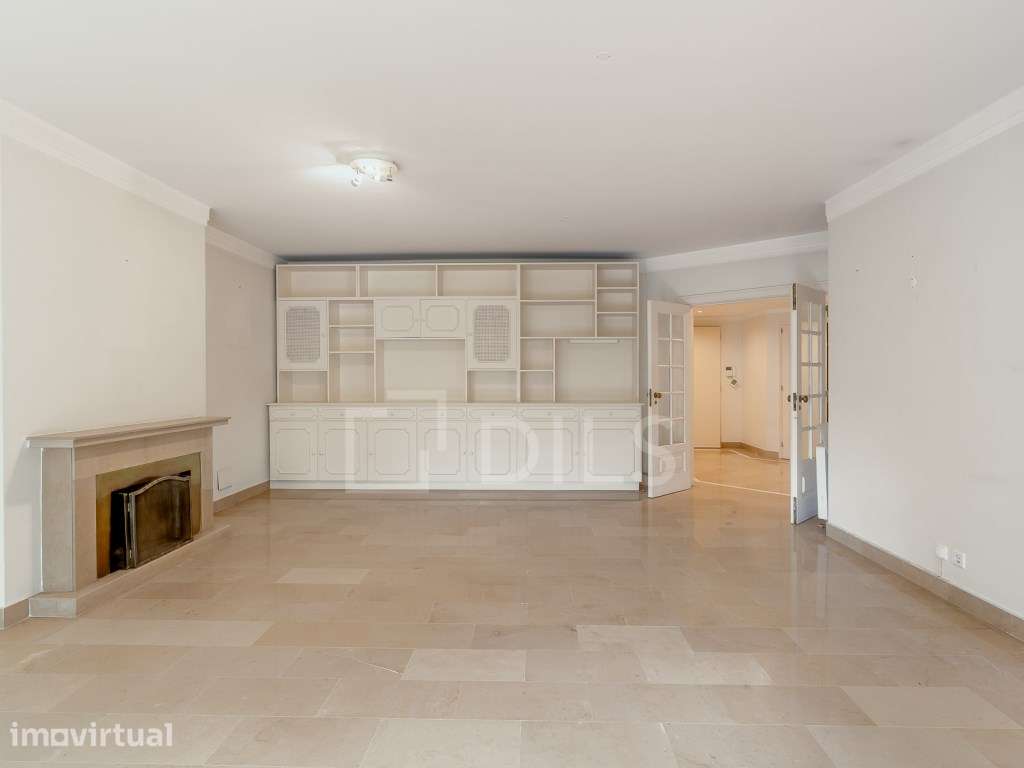 Apartamento T3 na Avenida do Lago com Piscina e Garagem - Grande imagem: 2/55