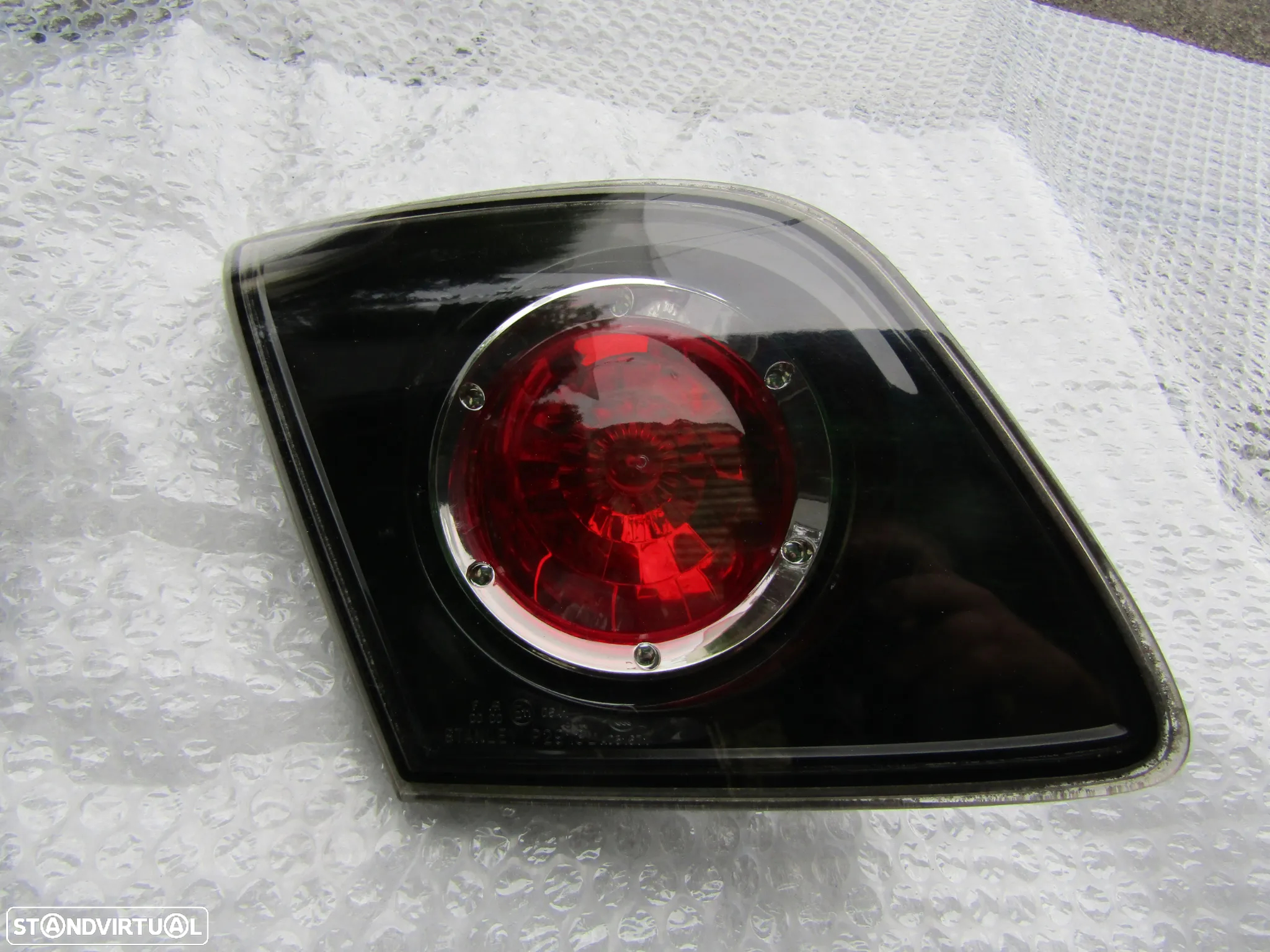 Farolins da mala  Mazda 3 ano 2006 (lado esquerdo ou direito - 3
