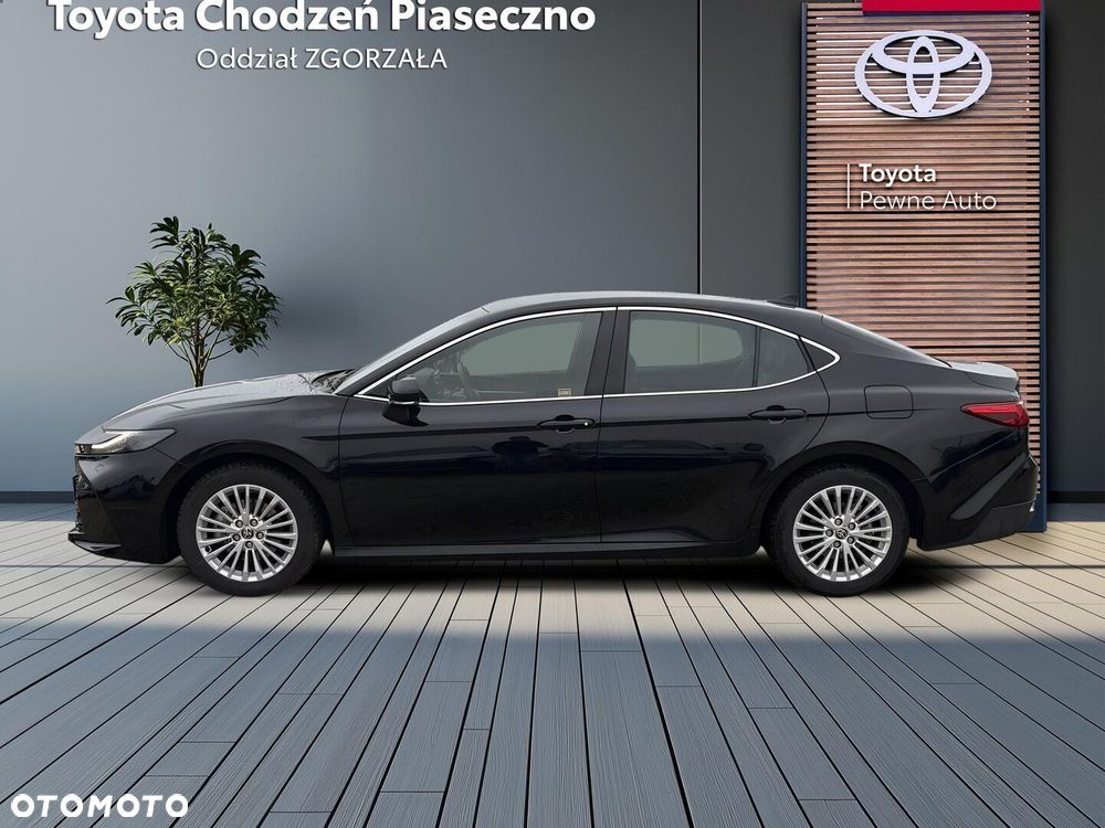 Toyota Camry 2025 photo 2