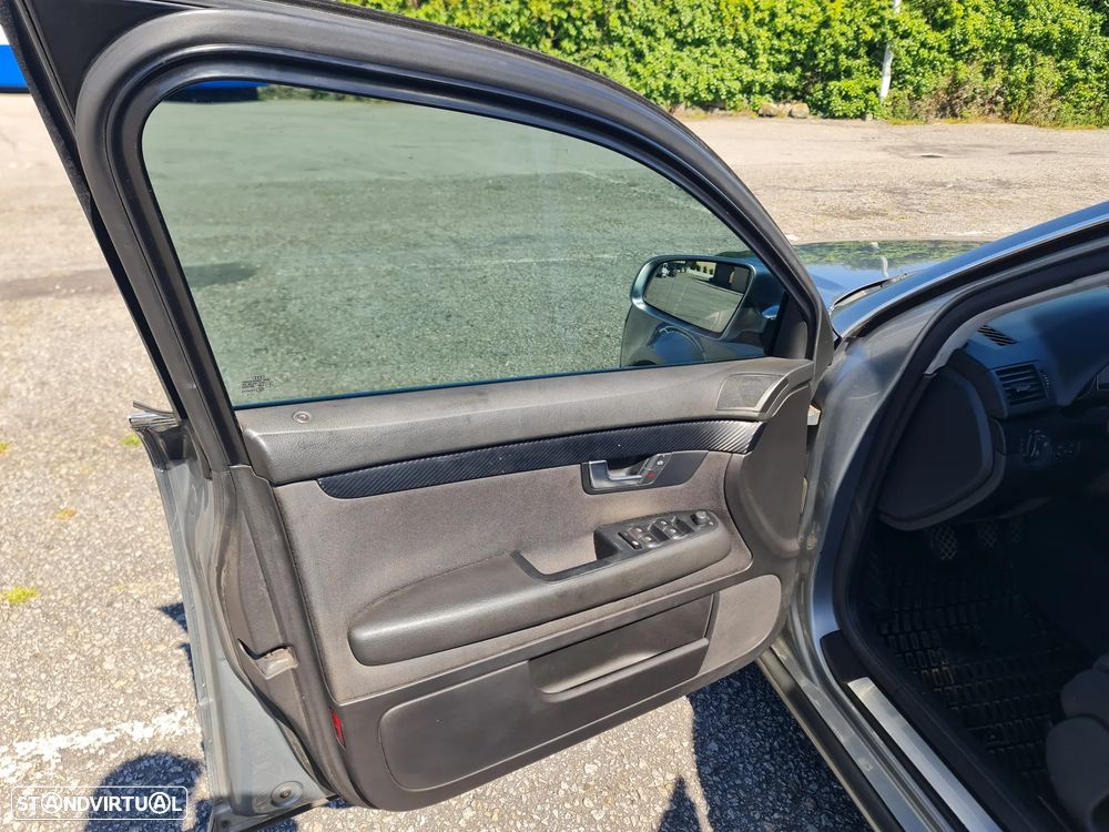 Audi A4 Avant 2.0 TDI Sport - 12