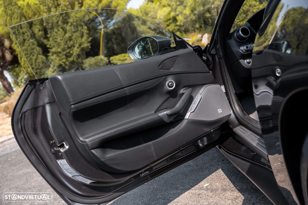 Ferrari Portofino 3.9 Twin-Turbo V8 - 14