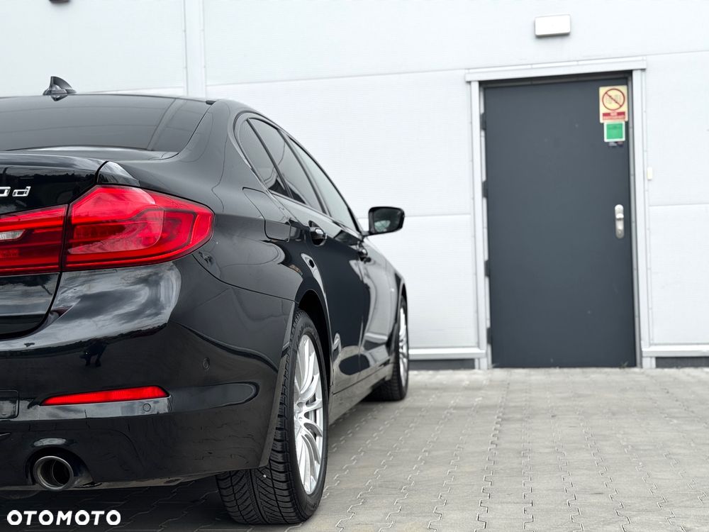 BMW Seria 5 520d Sport Line - 37